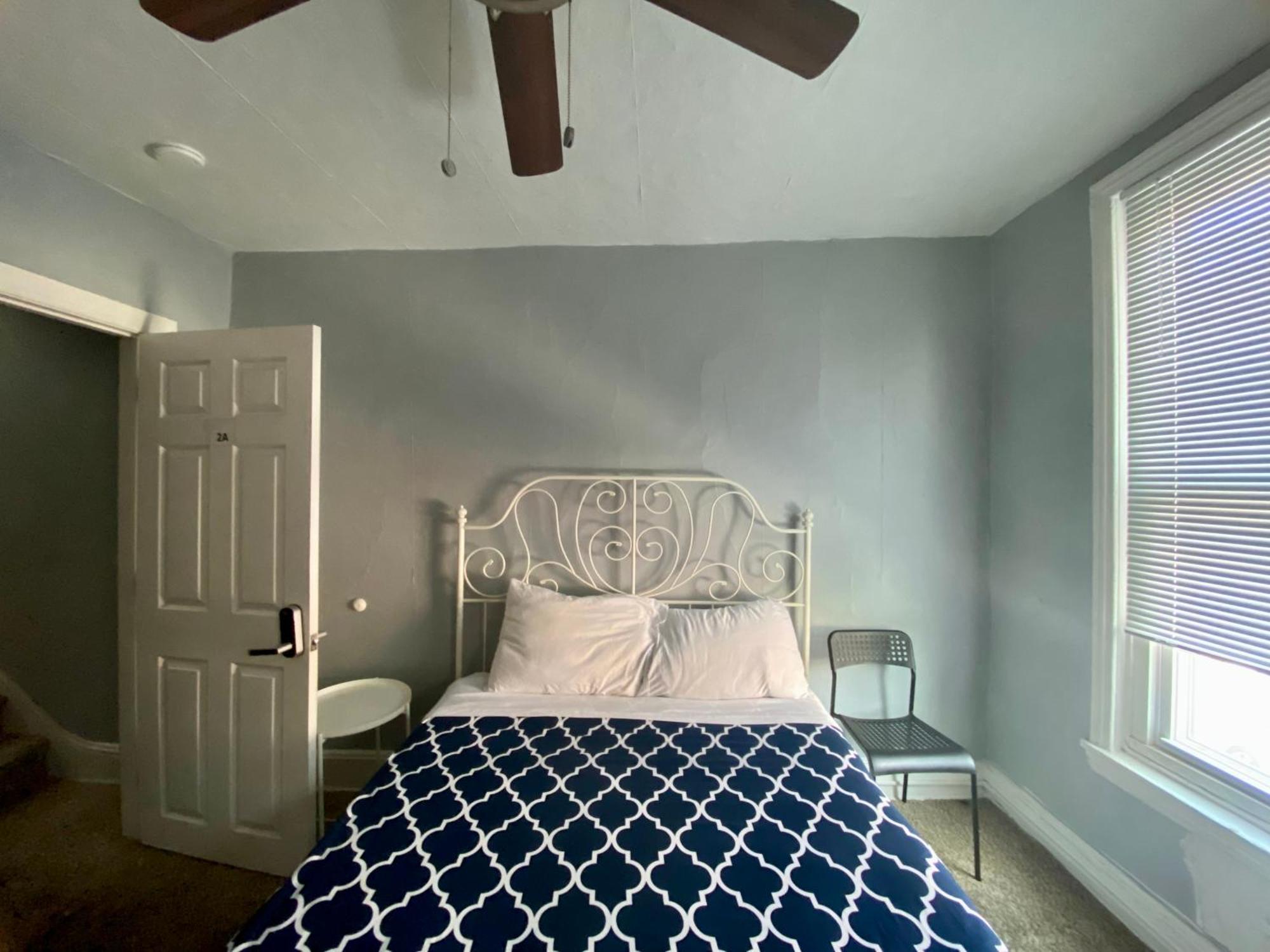Clover 2900 - Apartment And Rooms With Private Bathroom Near Washington Ave South Philly Филадельфия Номер фото